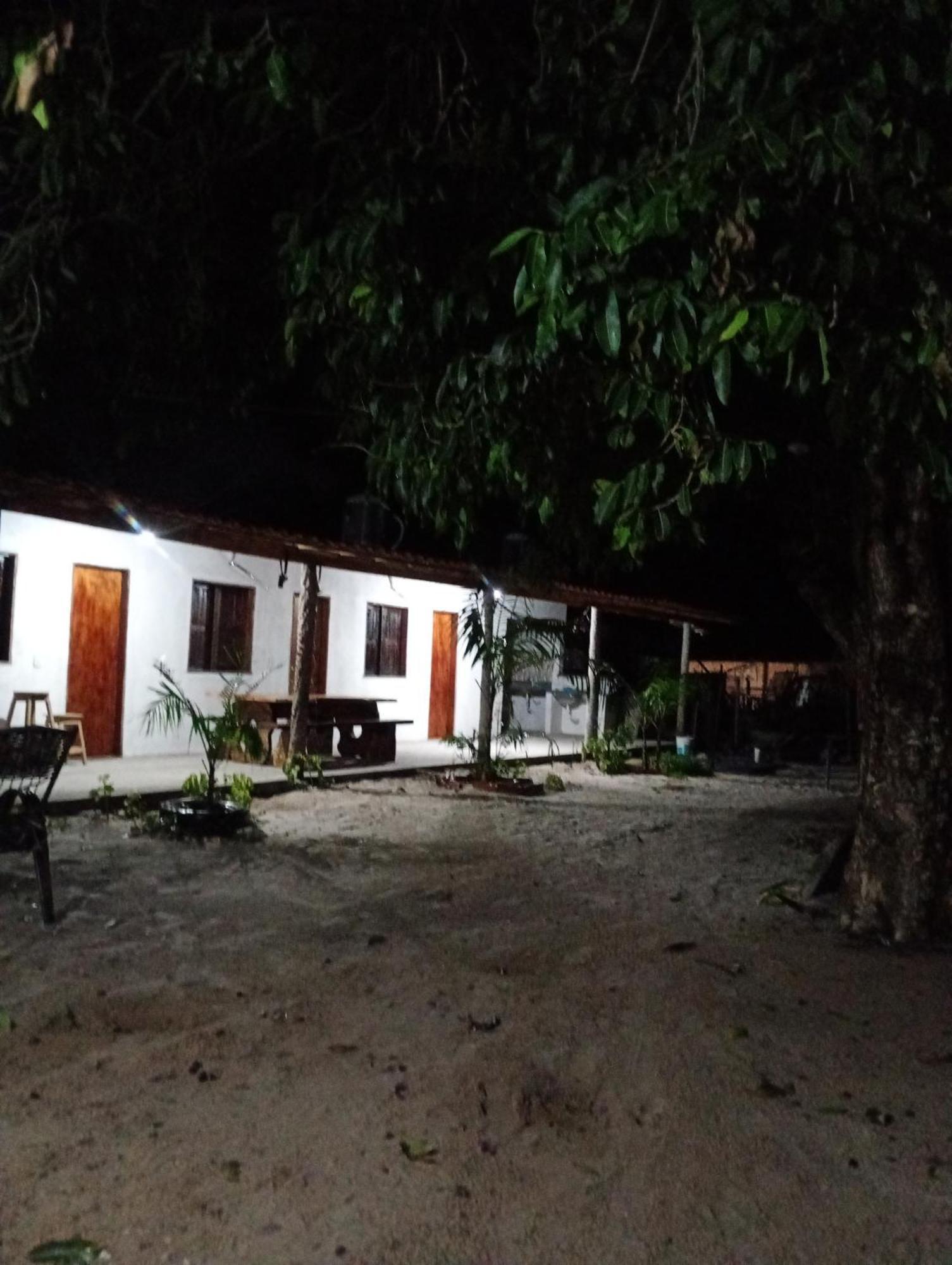 Hostel E Camping Na Rua Das Flores Santo Amaro do Maranhao Екстериор снимка